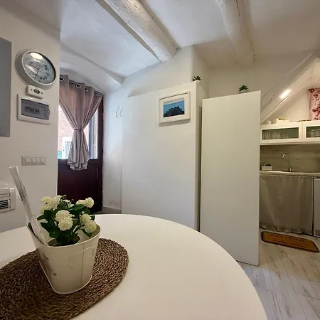 بيت للعطل Lake Suite